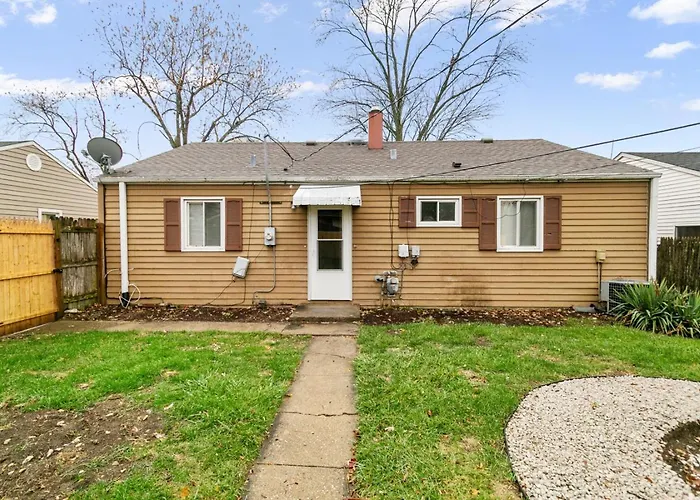Holiday home Sailors Escape With 3 Bedrooms Near Naval Base